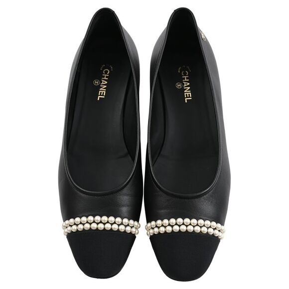 Chanel Cap-Toe Pearl Detail Ballet Flats in Black Leather - Picture 5 of 8